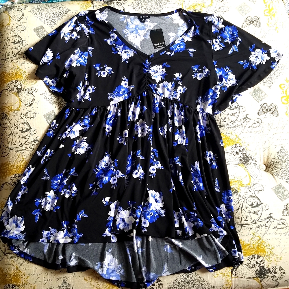 🆕️Torrid Floral Print Cinched Front Babydoll Top - Picture 1 of 9